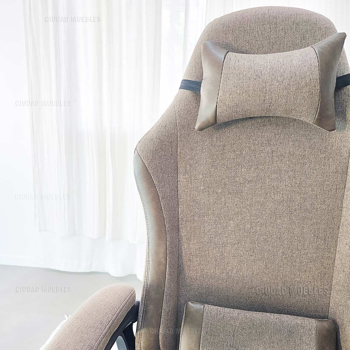 Silla gamer con apoya pie